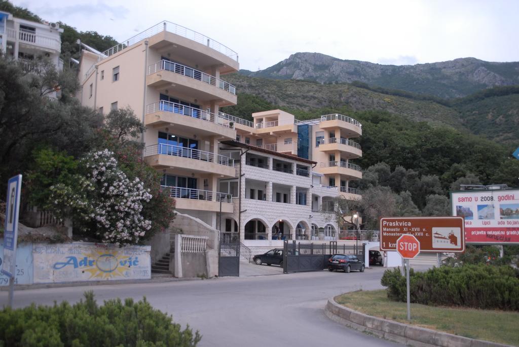 Apartments Rino Lux Sveti Stefan Exterior foto
